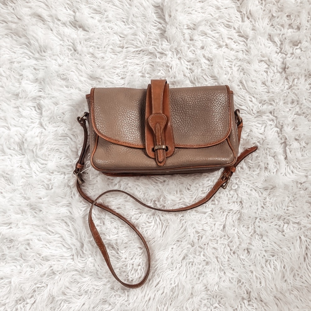 ✨HP✨Vintage Dooney & Bourke Crossbody Bag